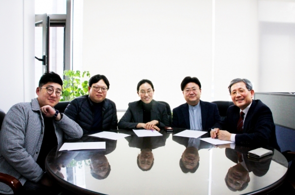왼쪽부터 남기평 총무, 임준형 간사, 최규희 목사, 정진회 목사, 박진석 목사