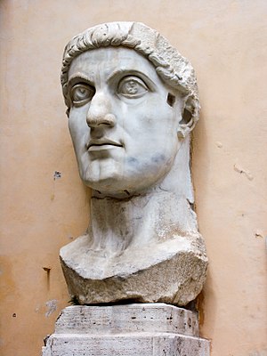 콘스탄티누스 황제 두상. 위키미디아 갈무리