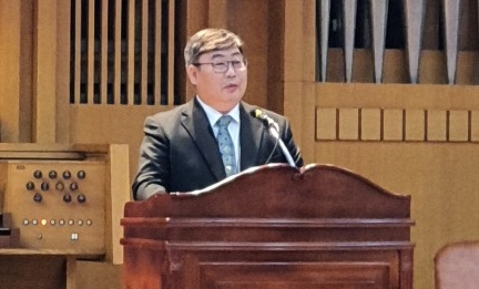 장로회신학대학교 동문회 신임 회장에 김승민 목사(원미동교회)가 선출됐다. 동문회 제공