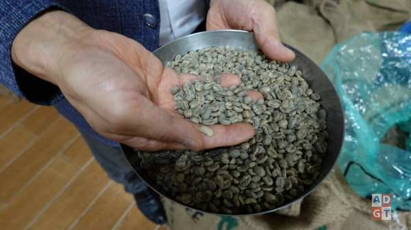 케냐 바링고 지역에서 매년 수입해오는 커피. 김성해 기자