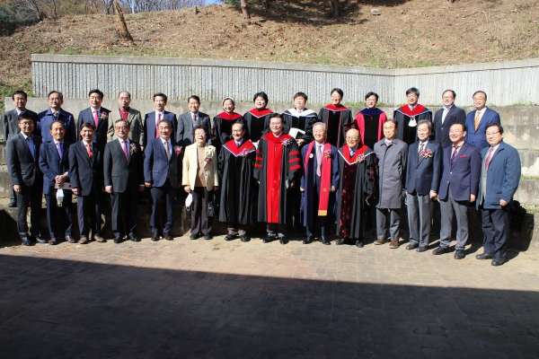 취임식 후 단체 사진. 이신성 기자